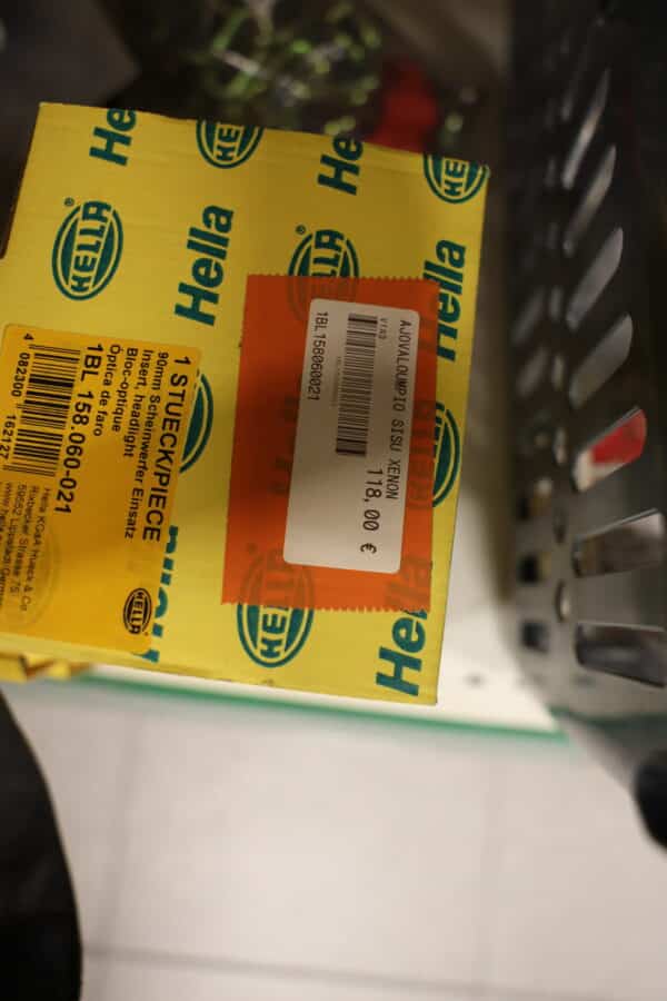 Lenkkiavaimia, hylsyjä, suodatinavaimia ja pihtejä (12) - Image 21