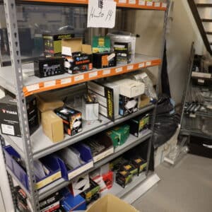 Moottoripyörä akkuja ja akkutarvikkeita (14)