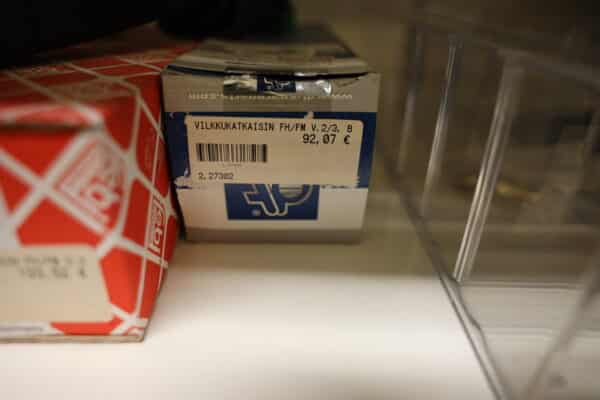 Kuorma-auto tarvikkeita ja lisävalojen suojakalvosarjoja (35) - Image 27