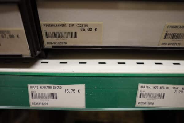 Kuorma-auto tarvikkeita ja lisävalojen suojakalvosarjoja (35) - Image 40