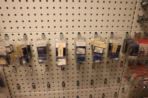 Teippejä, Johtoja, liittimiä ja klemmareita (41) - Image 26