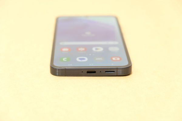 Samsung Galaxy A55 5G puhelin (NT110) - Image 4
