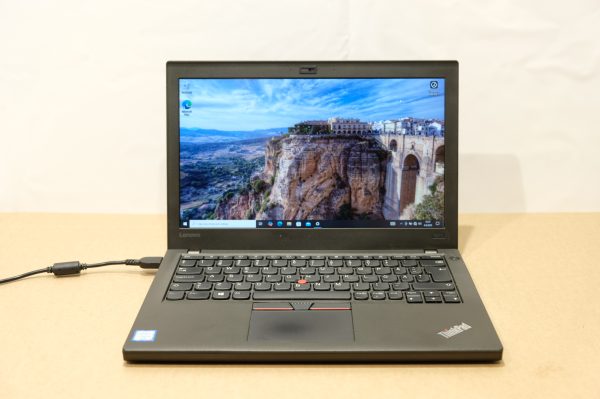 Lenovo ThinkPad X270 kannettava tietokone (NT115)