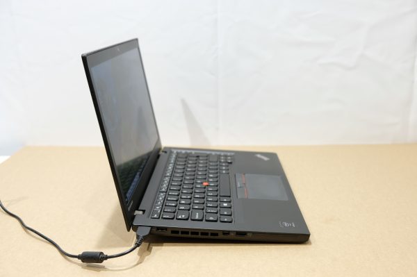 Lenovo ThinkPad T450s kannettava tietokone (NT117) - Image 6