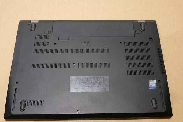 Lenovo ThinkPad T580 kannettava tietokone (NT119) - Image 15