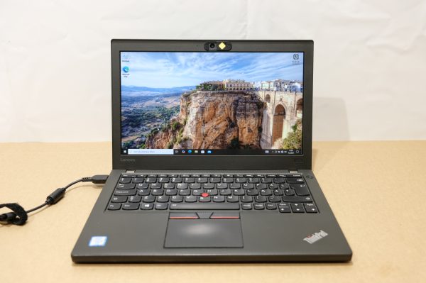 Lenovo ThinkPad X260 kannettava tietokone (NT120)