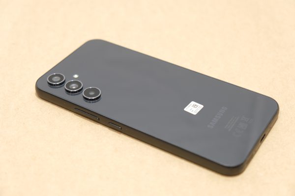 Samsung Galaxy A54 5G & OnePlus Nord CE2 puhelimet (NT121) - Image 11