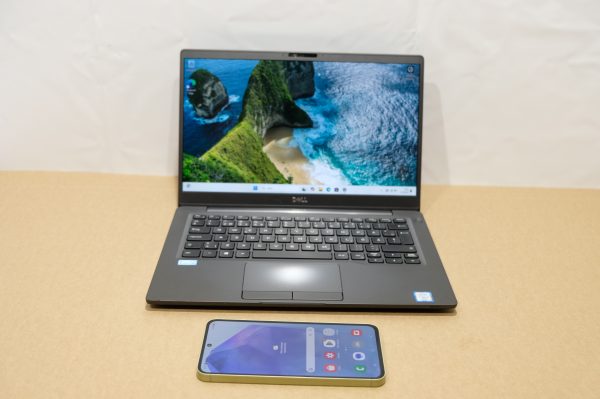 Samsung Galaxy A55 5G puhelin & DELL Latitude 7300 tietokone (NT125)