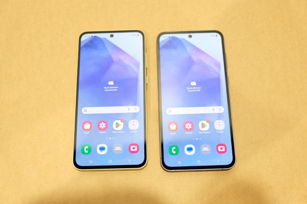 Samsung Galaxy A55 5G puhelin / 2 kpl (NT126)