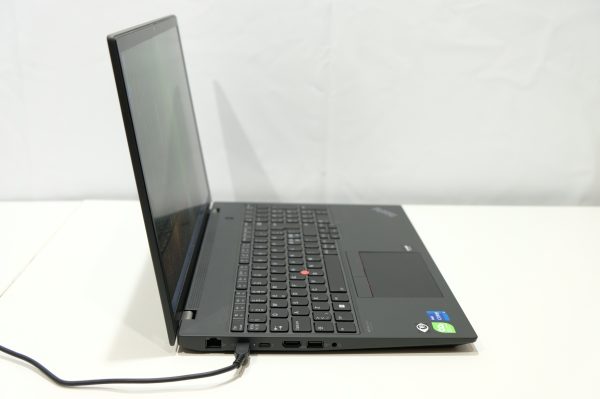 Lenovo ThinkPad P16s Gen 1 kannettava tietokone (X15) - Image 10
