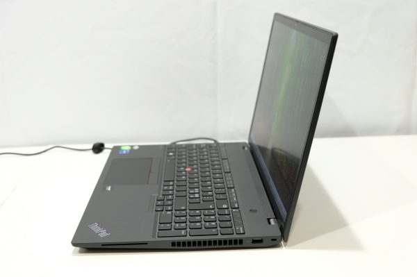 Lenovo ThinkPad P16s Gen 1 kannettava tietokone (X15) - Image 11