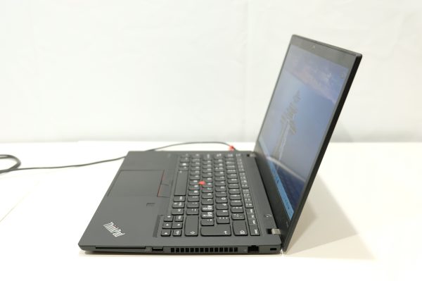 Lenovo ThinkPad P14s Gen 2 kannettava tietokone (X18) - Image 12