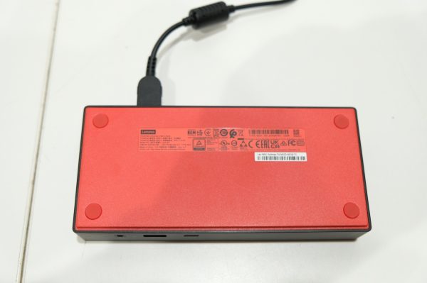 Lenovo ThinkPad T14 Gen 2 & ThinkPad Universal USB-C Dock (X19) - Image 2