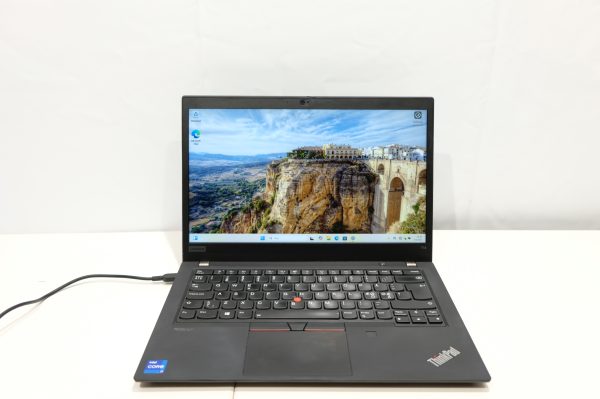 Lenovo ThinkPad T14 Gen 2 kannettava tietokone (X21)