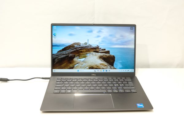 Dell Vostro 5402 kannettava tietokone (AL100)