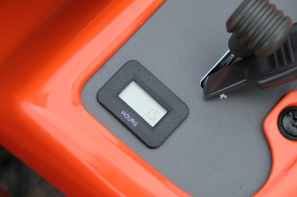 Husqvarna R 216T AWD ajettava ruohonleikkuri (G1000) - Image 7