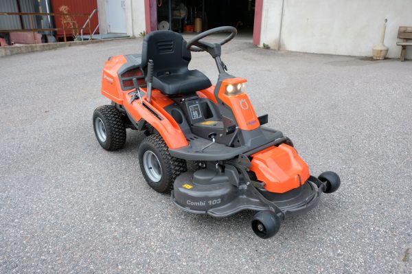 Husqvarna R 216T AWD ajettava ruohonleikkuri (G1000) - Image 14