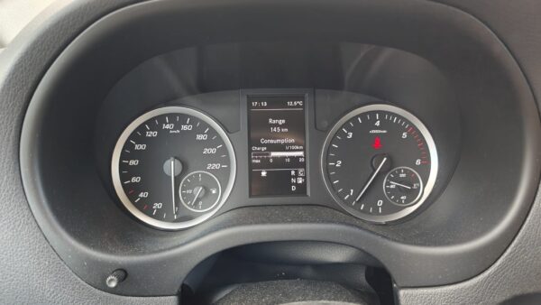 Mercedes-Benz Vito 2.1, -20, 4x4 (ETA-894) - Image 11