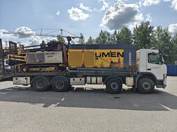 NEMEK 407 RT PORAVAUNU, Volvo FM 400 12.8 (IHU-310) JA ATLAS COPCO RXS 566 KOMPRESSORI - Image 7