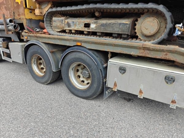 NEMEK 407 RT PORAVAUNU, Volvo FM 400 12.8 (IHU-310) JA ATLAS COPCO RXS 566 KOMPRESSORI - Image 13