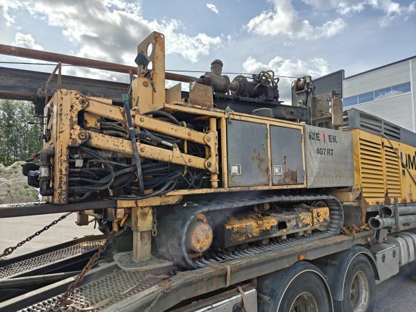 NEMEK 407 RT PORAVAUNU, Volvo FM 400 12.8 (IHU-310) JA ATLAS COPCO RXS 566 KOMPRESSORI - Image 40
