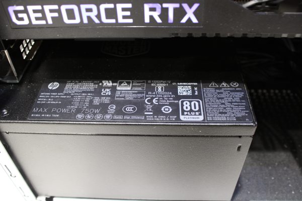 HP Omen GTI3 30L tietokone ja Dell Ultrasharp 27'' näyttö (TK2000) - Image 10