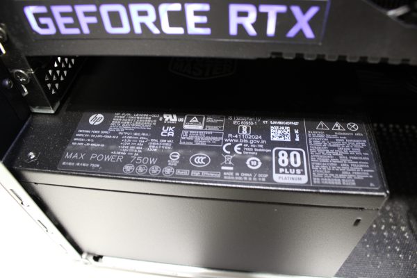 HP Omen GTI3 30L tietokone ja Dell Ultrasharp 27'' näyttö (TK2001) - Image 11