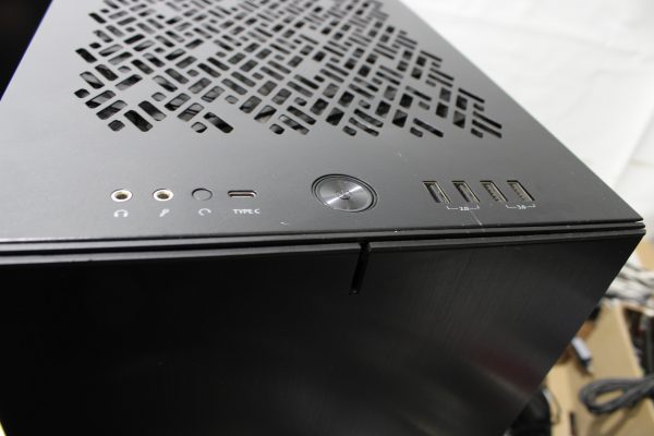 Blackstorm pelitietokone ja Dell Ultrasharp 27'' näyttö (TK2002) - Image 13