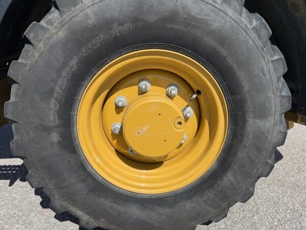 CAT 906 M - Image 12