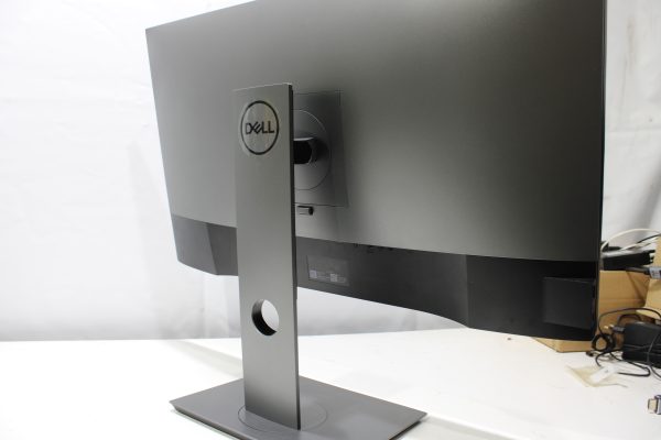 Dell ultrasharp 27'' näyttö 4 kpl (TK2006) - Image 9
