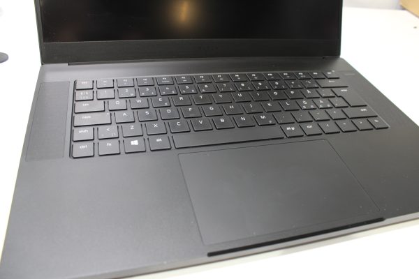 Razer Blade 15 15.6'' peliläppäri (TK2010) - Image 9