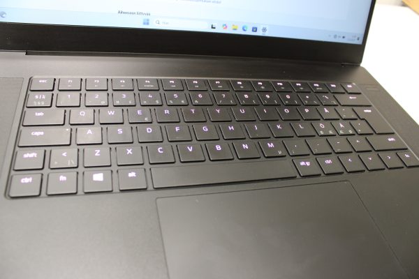 Razer Blade 15 15.6'' peliläppäri (TK2010) - Image 4