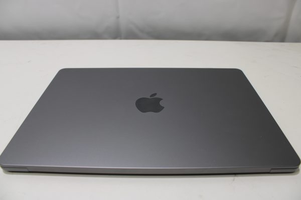 Apple MacBook Air M2 (TK2012) - Image 5