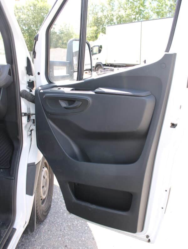 Mercedes-Benz Sprinter 2.1 (COU-399) - Image 33