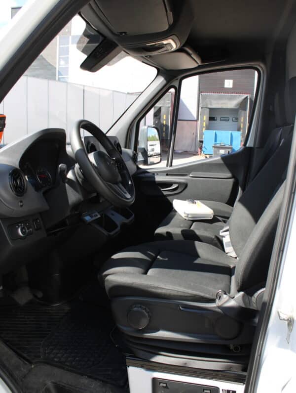 Mercedes-Benz Sprinter 2.1 (COU-399) - Image 6