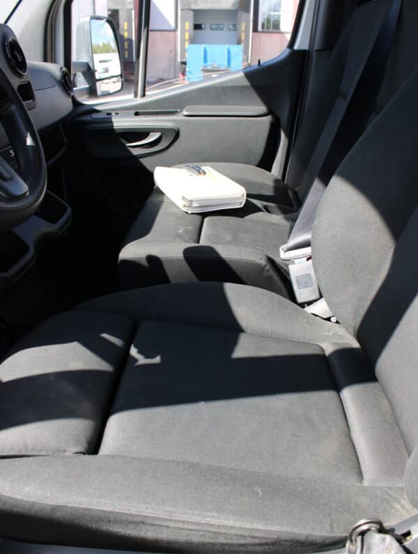 Mercedes-Benz Sprinter 2.1 (COU-399) - Image 7