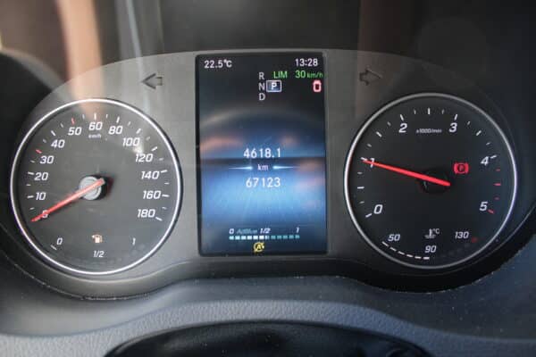 Mercedes-Benz Sprinter 2.1 (COU-399) - Image 9