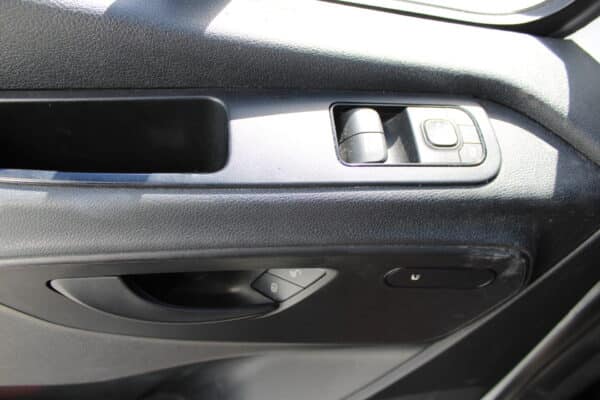 Mercedes-Benz Sprinter 2.1 (COU-399) - Image 37