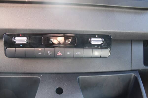 Mercedes-Benz Sprinter 2.1 (COU-399) - Image 38