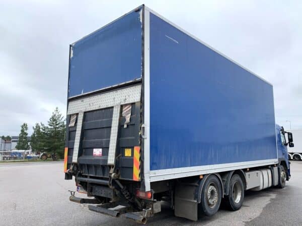Volvo FM330 - Image 6