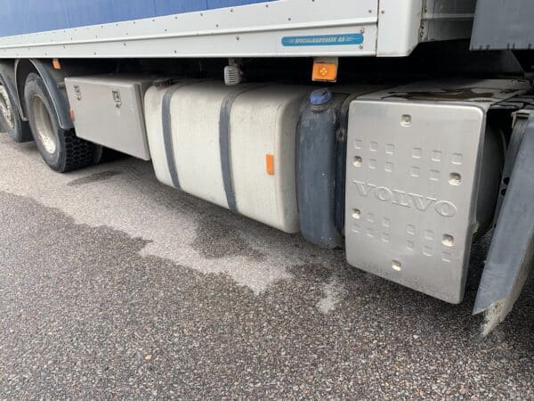 Volvo FM330 - Image 10