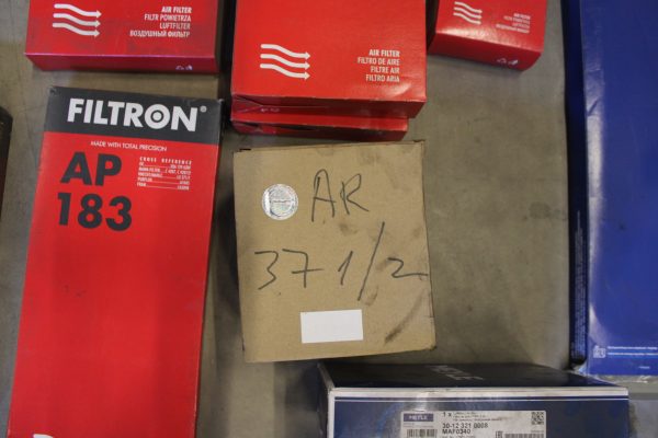Öljynsuodattimia, hihnoja, raitisilmasuodattimia yms.. (AA16) - Image 61