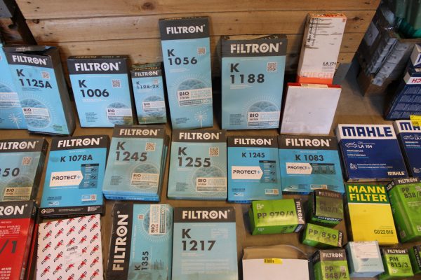 Öljynsuodattimia, hihnoja, raitisilmasuodattimia yms.. (AA16) - Image 50