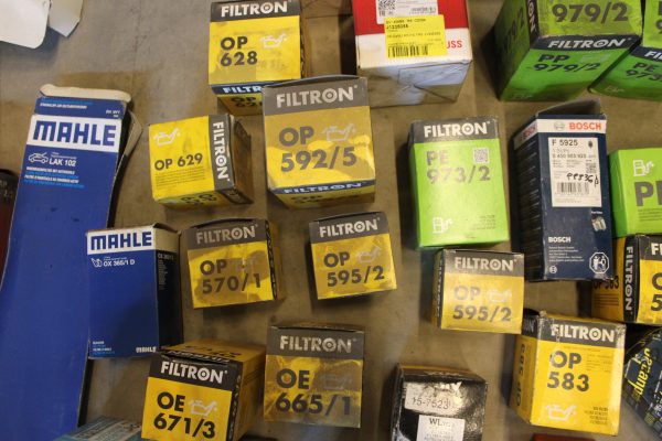 Öljynsuodattimia, hihnoja, raitisilmasuodattimia yms.. (AA16) - Image 35