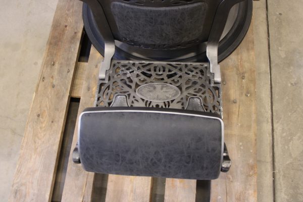 Parturi tuoli, peili ja apupöytä (N52) - Image 16