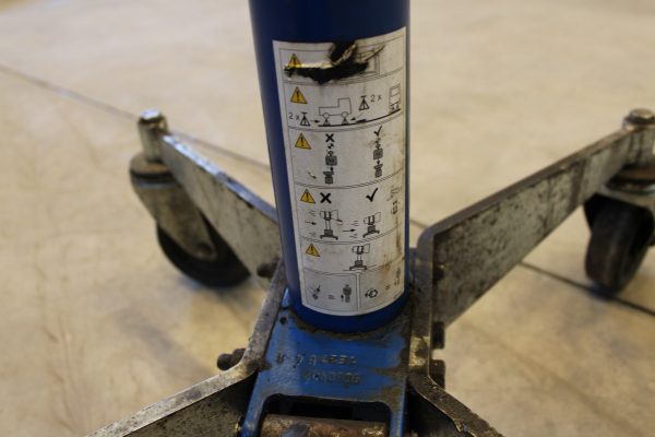 Vaihdelaatikkonostin (TK50) - Image 9