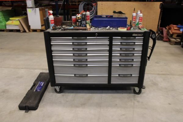 Boxo työkaluvaunu työkaluineen (TK74)