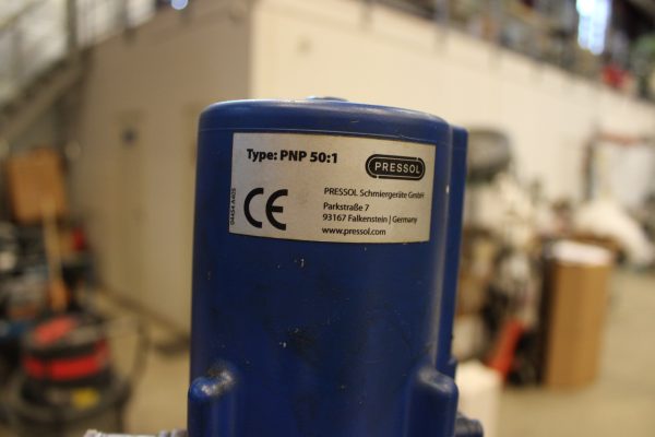 Boxo työkaluvaunu työkaluineen ja rasvaprässi (TK76) - Image 5