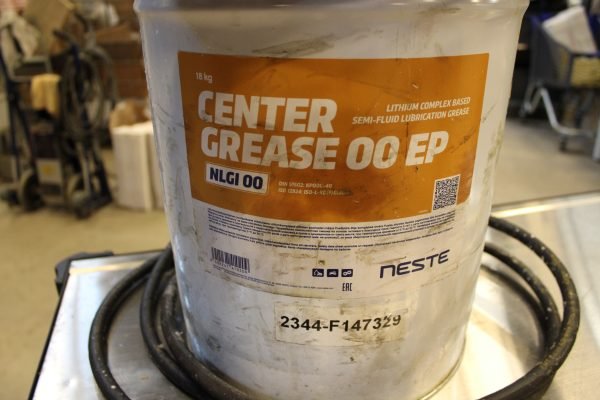 Boxo työkaluvaunu työkaluineen ja rasvaprässi (TK76) - Image 12