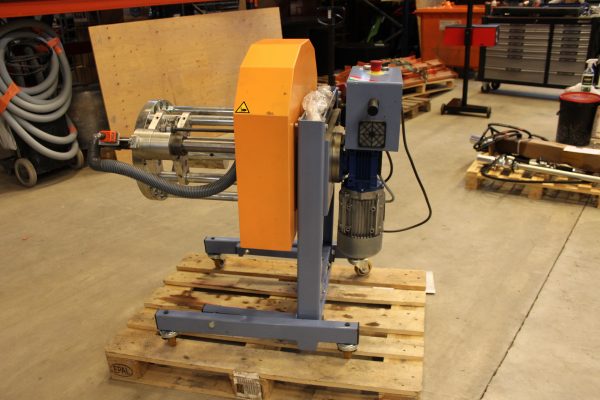 Jarrukenkäsorvi Comec TCE560 (TK82)